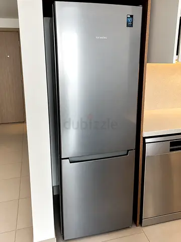 Siemens Stainless Steel Bottom Freezer Refrigerator - Good Condition