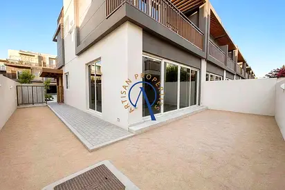 4BR TOWNHOUSE | LAKE & PARK VIEW | BRANDNEW