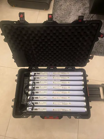 Astera Helios Tubes x 8 + Charging Case and accessories