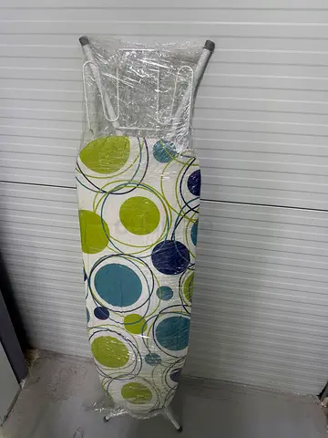 Honeybee ironing board with padded cover — like new condition
