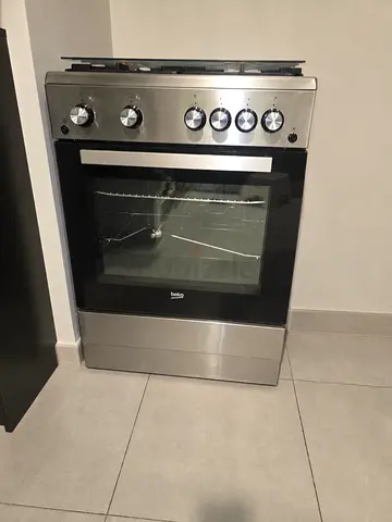 Stainless Steel Gas Cooker with Oven – Excellent Working Condition