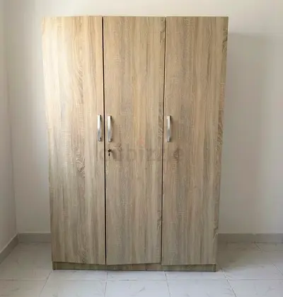 3 door wardrobe