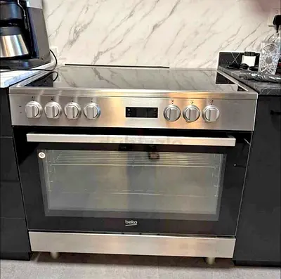 Beko 5 Bruner electric cooker new model 90 cm very neat and clean condition