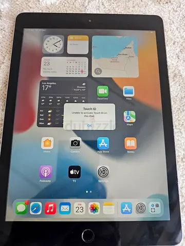 Apple iPad 5th Gen (32GB - Cellular & Wi-Fi)