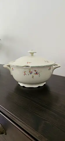 Vintage Covered Soup Tureen - Porcelain Serving Dish with Lid