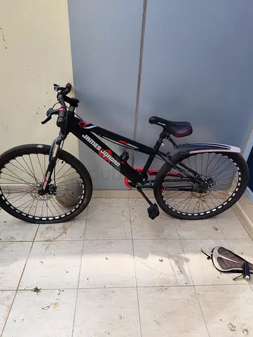 cycle for sale red one stand is broken but works perfectly