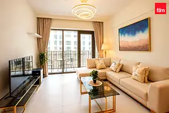 Bright Unit | Pool View | 4 Cheques