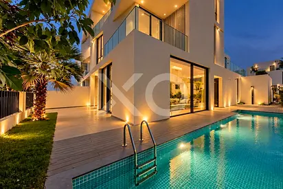 Generous 5 Bedroom Villa, Ready for Ownership