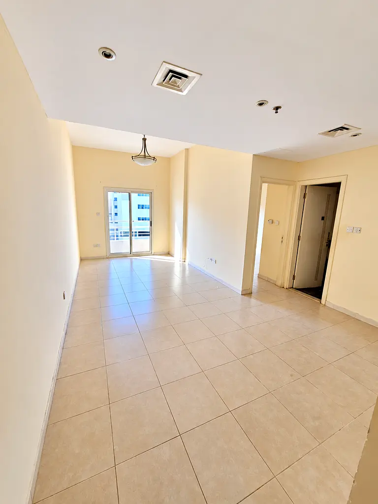 1BR Available for Families, Comfortable Layout with Built-in Closets