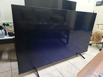 hisense tv model 65a61n blackscreen ( not broken )