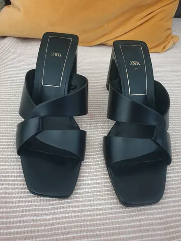 Zara black leather crossover mule heels - size 37