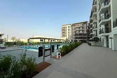 Spacious 2 BR I Big Size I Pool View