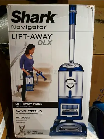 Shark Navigator Lift-Away Deluxe Vacuum Cleaner