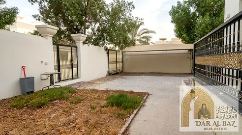 Villa for rent in Al Rafa’a, featuring 4 bedrooms (including master bedrooms), a large living room