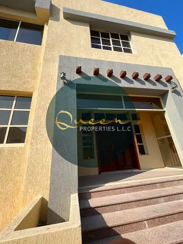 فيلا تجارية في الروضة 3 عجمان