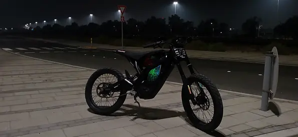 Kuggo wish 04 e dirt bike with supermotos. Guts seat. Plate