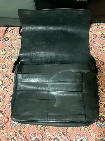 Black leather messenger bag / laptop bag, good used condition