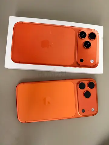 Apple iPhone (Orange) with the Charger Cable - Good Condition