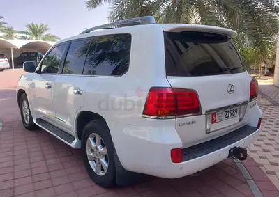 2009 Lexus LX 570 Base GCC Specs