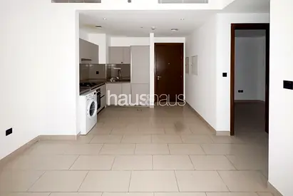 Unfurnished | 1 bed + Study | Available Now