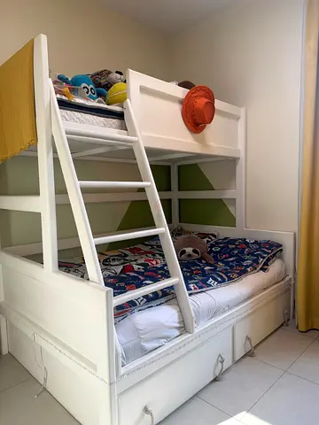 Kids Bunk Bed for free (up to 3 people) with storage drawers and 2 mattresses
