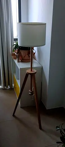Wooden tripod floor lamp with drum shade