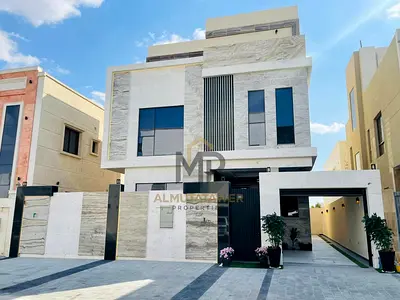 للبيع مباشرة من المالك ، فيلا فاخرة من أفضل التشطيبات المتاحة في عجمان، 3 طوابق، شاملة التكييف، وتملك حر لجميع الجنسيات.