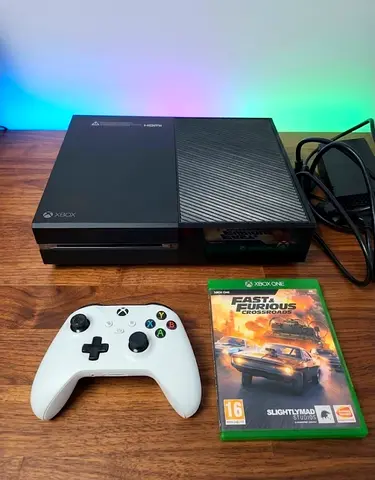 Xbox One console with controller and Fast & Furious Crossroads (Good condition)