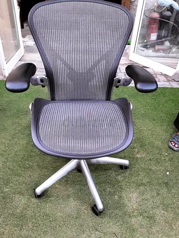 Herman Miller Aeron classic size B Aluminum polish