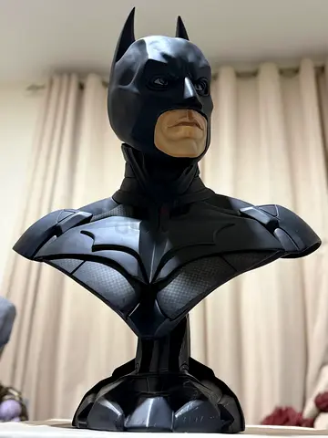 Batman The Dark Knight Bust 1/1 Batman 83 cm , Sideshow