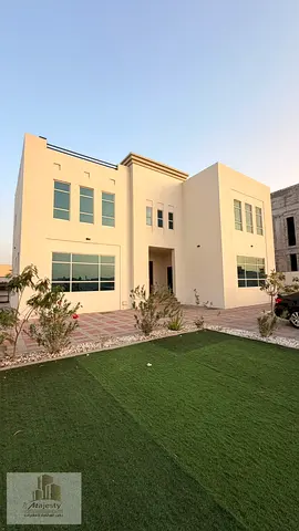 A fancy and super clean villa for rent in the Al Suyouh area, Sharjah, ready to move in right away and perfect for families looking for some privacy.