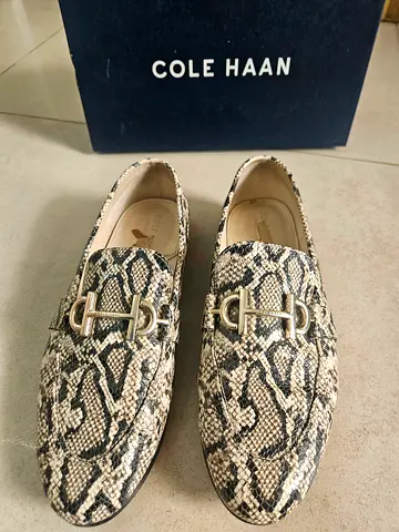 Cole Haan snakeskin-patterned women's loafers, size 7C (pre-owned)