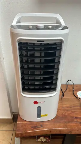 Portable Evaporative Air Cooler - Compact and Lightweight (Good Condition)