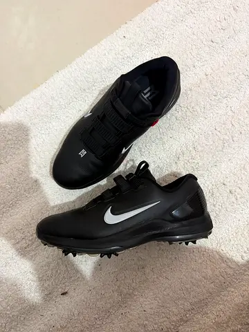 Tiger Woods TW71 fast fit golf shoes