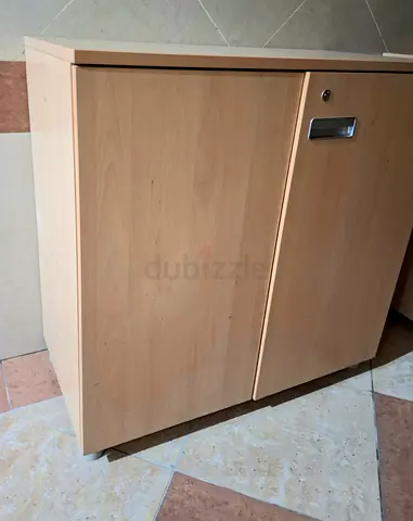 Light wood two-door storage cabinet size 80 x 80 x 40 cm