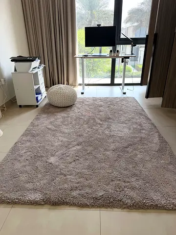 Moving Sale | Home Centre Shaggy Rug 160x230 + FREE Pouf