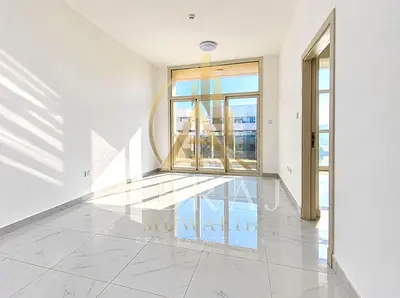 Hot Offer Like New 1BHK With 2 Bath, Balcony & Wardrobe|| Family Building| Near Claro Coffee| 6 Che