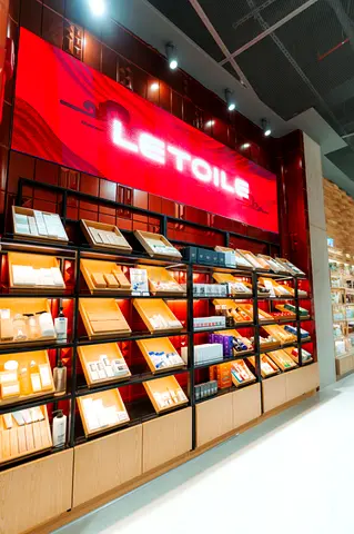 (MEGA SALE, 47% OFF FOR AED 3999 ONLY) AED 7500 LETOILE Beauty and Cosmetics Gift Card