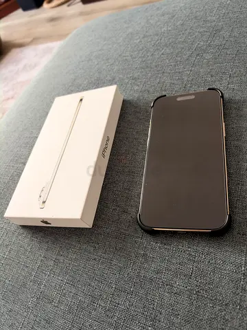 iPhone Air 256GB Light Gold - Good Condition with Box (1 month old and under warranty)