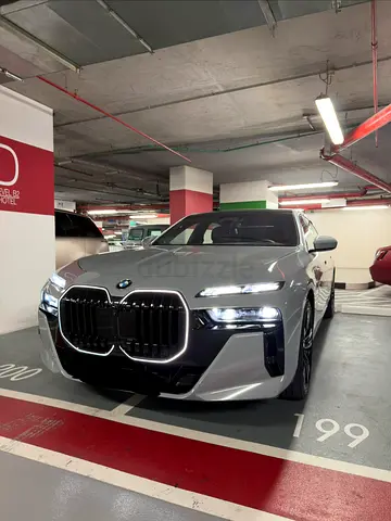 BMW 7-Series 740i 2025 GCC Specs