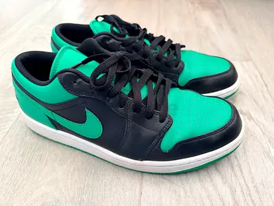 Used Men's Black & Teal Nike Low-Top Sneakers, Size 10.5 US, used 3 times.