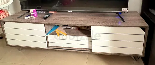 TV Rack / TV Table for Sale – Like New! 📺