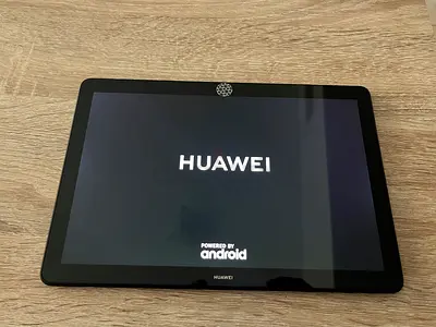 Huawei MediaPad T5 10.1” – Like New + Original Charger & Case