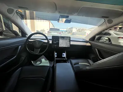 2017 Tesla MODEL 3 — фото 5