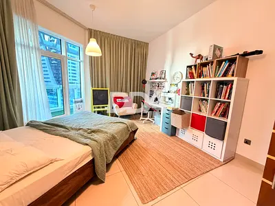 BRIGHT & SPACIOUS |LARGE LAYOUT | GREAT AMENITIES