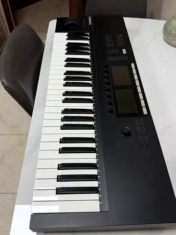 Native Instruments KOMPLETE KONTROL - 49 Keys