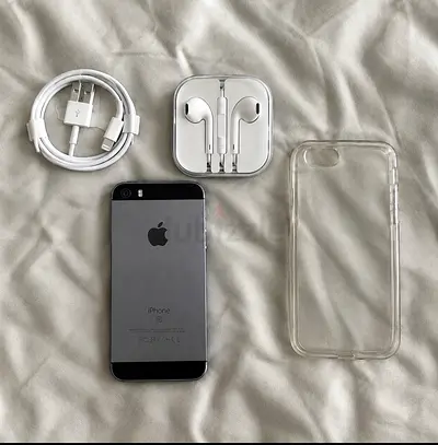 Apple IPhone 5SE New With Accessories