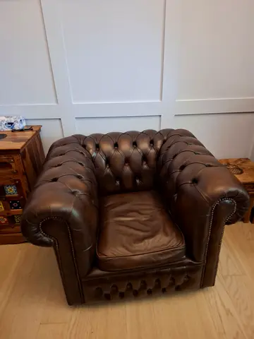 Brown Leather Chesterfield Armchair - Classic Tufted Design