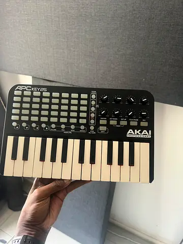 AKAI APC KEY 25 keyboard NO BOX NO CABLES