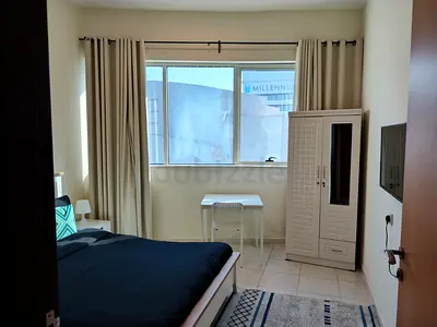 Spacious Room For Rent in Marina Horizon Tower